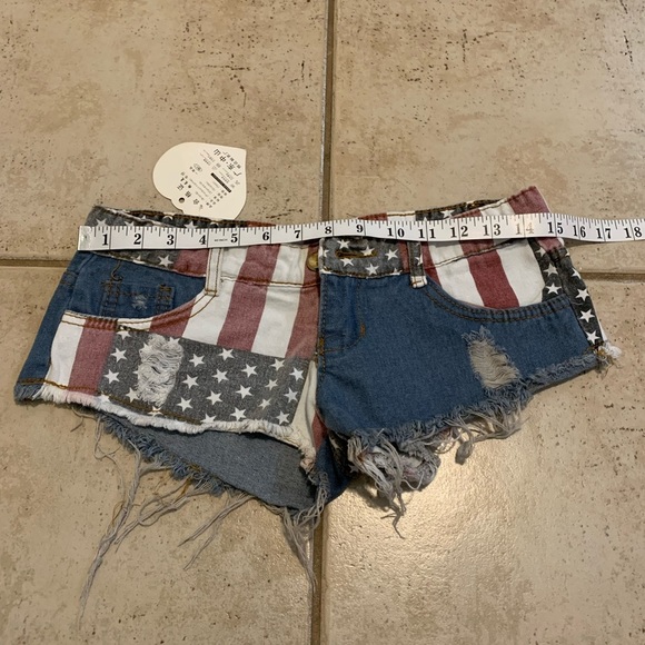 Ge Lai Mei Distressed American Flag Denim Shorts - Size M - Picture 6 of 7